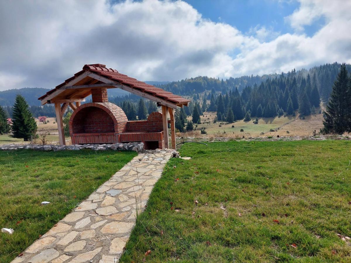 Gold Hill Villa Sekulic Exterior photo